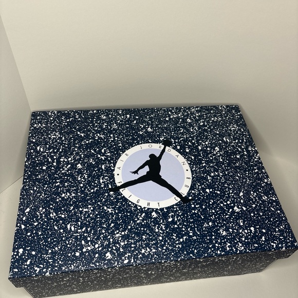 Jordan 5 Midnight Navy “Reverse Georgetown” Men 12.5 FD6812-400 - Picture 8 of 9